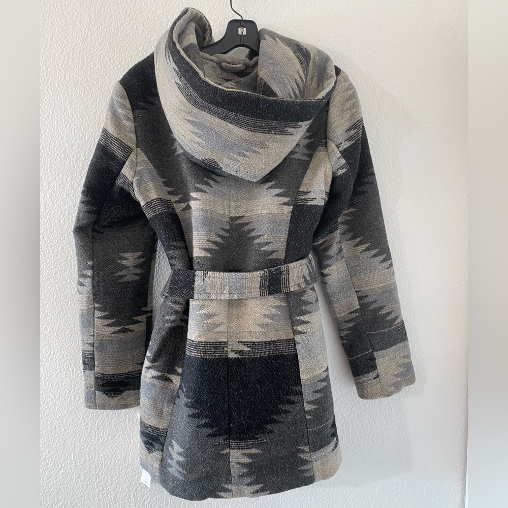 Gray jacket - Picture 3 of 3